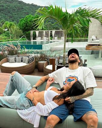 Agora, os dois aguardam ansiosos pelo filho. Vale lembrar que Neymar j&aacute; &eacute; pai de Davi Lucca, de 11 anos, fruto de um relacionamento do jogador com a hoje influenciadora Carol Dantas