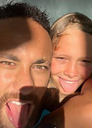 Neymar postou foto com o filho