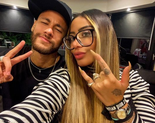 Neymar, que é irmão de Rafaella, também tem tido uma vida amorosa agitada
