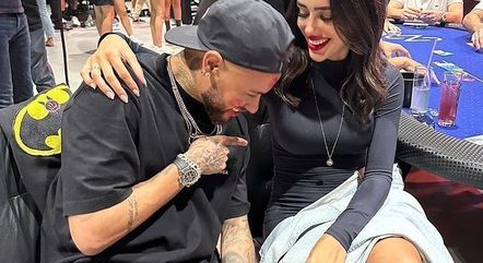 Craque conversa com o filho, ainda na barriga de Bruna