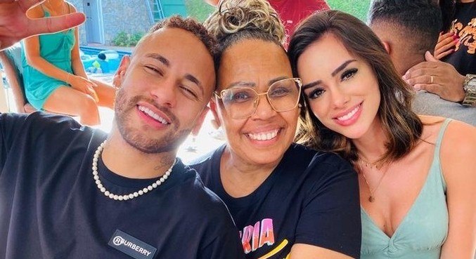 Jane Santos entregou foto do casal nas redes sociais