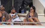 Neymar e Bruna começaram a se relacionar no segundo semestre de 2021. A primeira vez que eles foram vistos juntos foi em um flagra durante um passeio de barco em Formentera, na Espanha