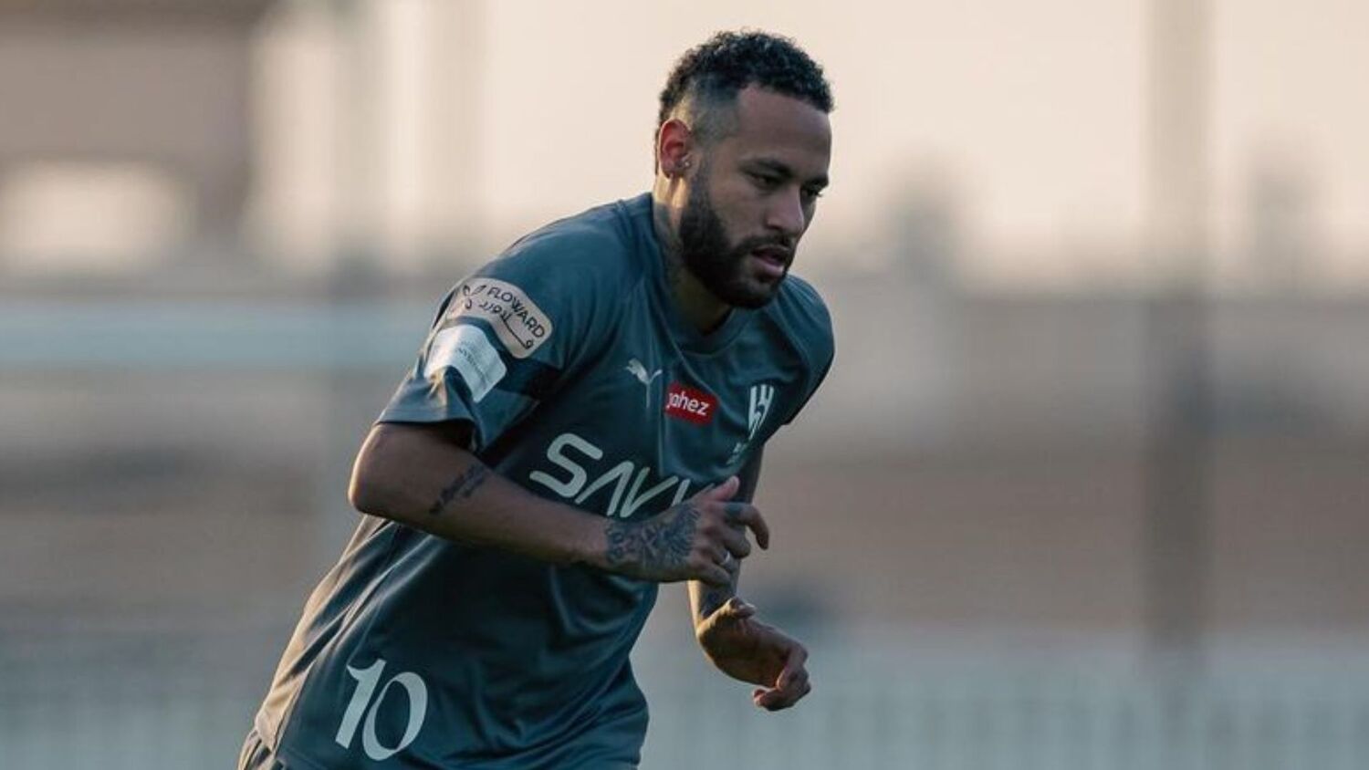 Neymar não é relacionado pelo Al-Hilal e tem estreia pelo clube