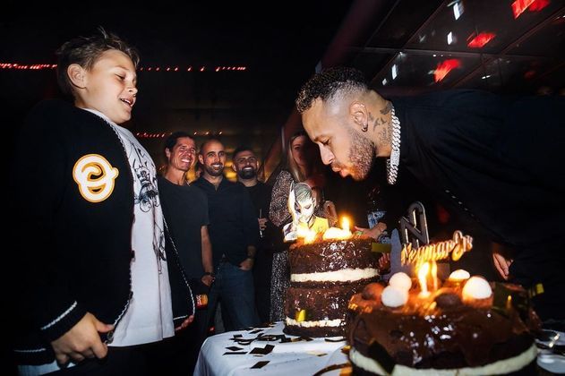 O período sem jogos também inclui o aniversário do próprio Neymar, no dia 5 de fevereiro. Ele poderá festejar os 32 anos ao lado dos 