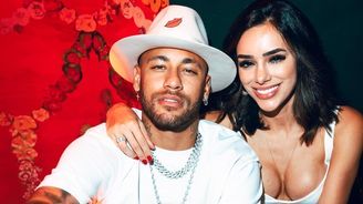 Veja como estava a relação de Neymar e Bruna Biancardi antes da noitada do jogador de futebol (Reprodução Instagram @neymarjr)
