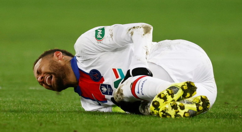 Neymar tem cada vez mais problemas com lesão na carreira