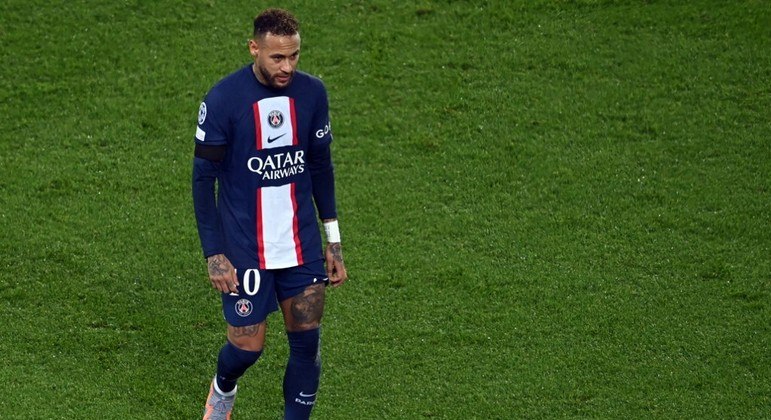 Neymar está se recuperando de lesão no tornozelo