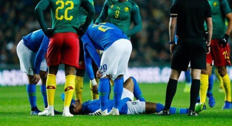 Neymar j se machucou muitas vezes na carreira