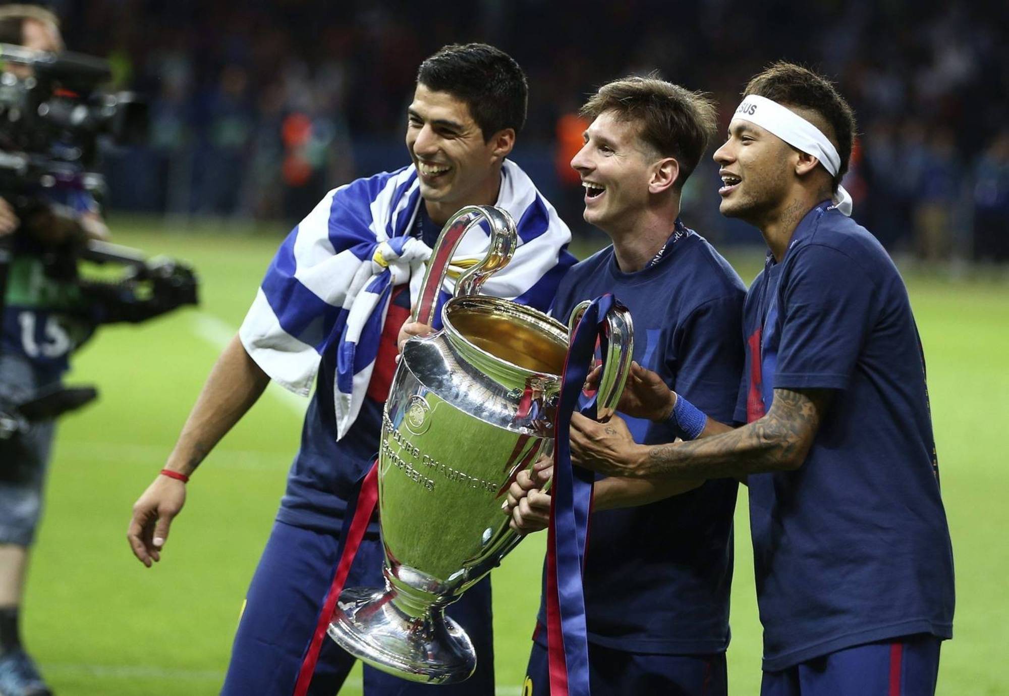 Com Messi, Neymar vira o favorito ao prêmio de melhor do mundo? - Fotos -  R7 Futebol
