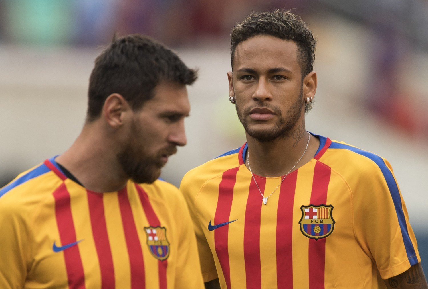 Com Messi, Neymar vira o favorito ao prêmio de melhor do mundo? - Fotos -  R7 Futebol