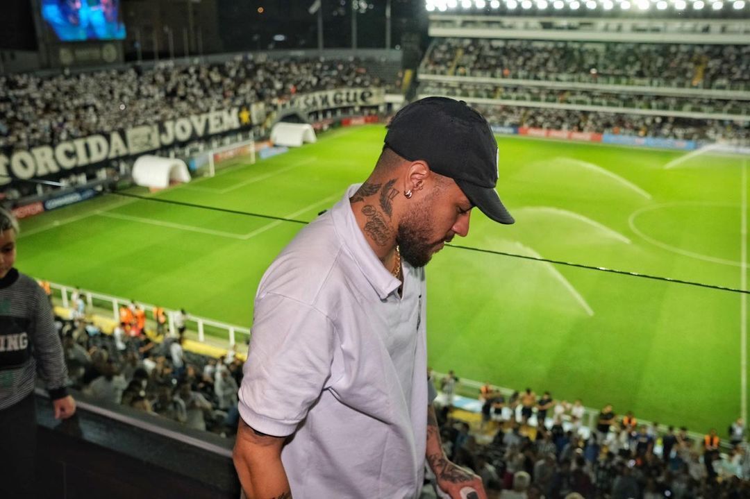 Neymar vai ganhar R$ 70 milhões por mês para jogar em time comparado ao  Corinthians