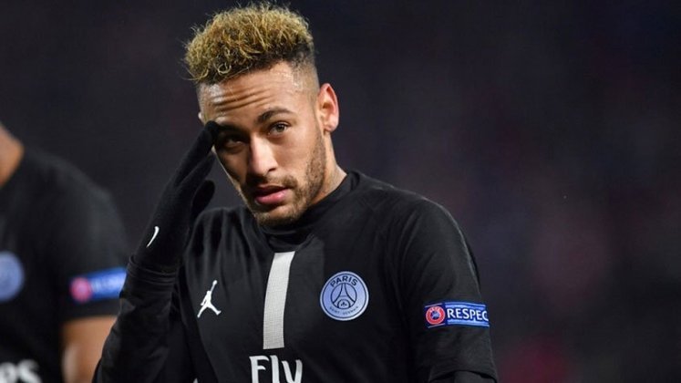 Neymar não caiu nas graças da imprensa francesa e convive com críticas fortes. O ex-jogador francês Jérome Rothen, por exemplo, chegou a fazer seguinte afirmação: 