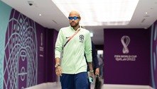 Neymar chega ao estádio Cidade da Educação com acessórios que valem R$ 250 mil