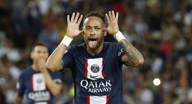Neymar e o time francês entram em campo nesta terça-feira (14), contra o Bayern de Munique