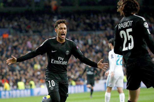 Logo que chegou ao PSG, Neymar já era avaliado em 150 milhões de euros, cerca de R$ 831 milhões (na cotação atual). No fim de 2017, já com 25 anos, o craque chegou à França com dois Campeonatos Espanhóis, uma Champions League e um Mundial de Clubes da Fifa na bagagem