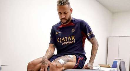 Neymar continua o tratamento na reapresentação ao PSG