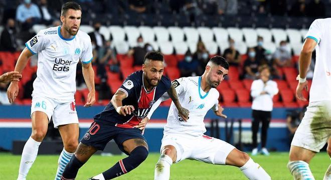 Neymar e defensor do Olympique de Marselha se envolveram em confusão