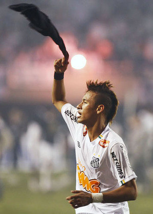 Pelo Santos, Neymar ganhou Libertadores e tirou time de espera de quase 50 anos