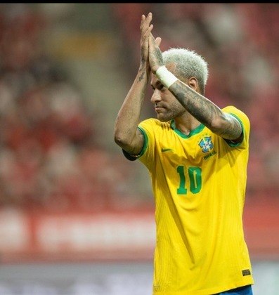 A Bélgica, no entanto, acabou com o sonho brasileiro do hexa nas quartas (2 a 1) e Neymar se despediu da Copa com dois gols