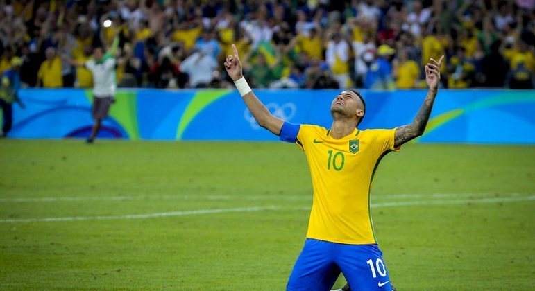 Neymar na final do futebol da Olimpíada Rio 2016, com o uniforme olímpico