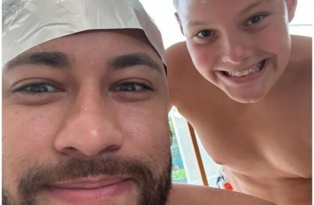 Neymar também é pai de Davi Lucca, de 12 anos. O menino é fruto de um relacionamento do atacante com a influenciadora digital Carol Dantas.