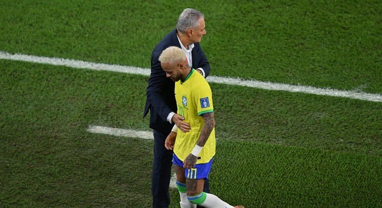 Neymar agradeceu Tite por trabalho na seleção e lamentou eliminação na Copa

