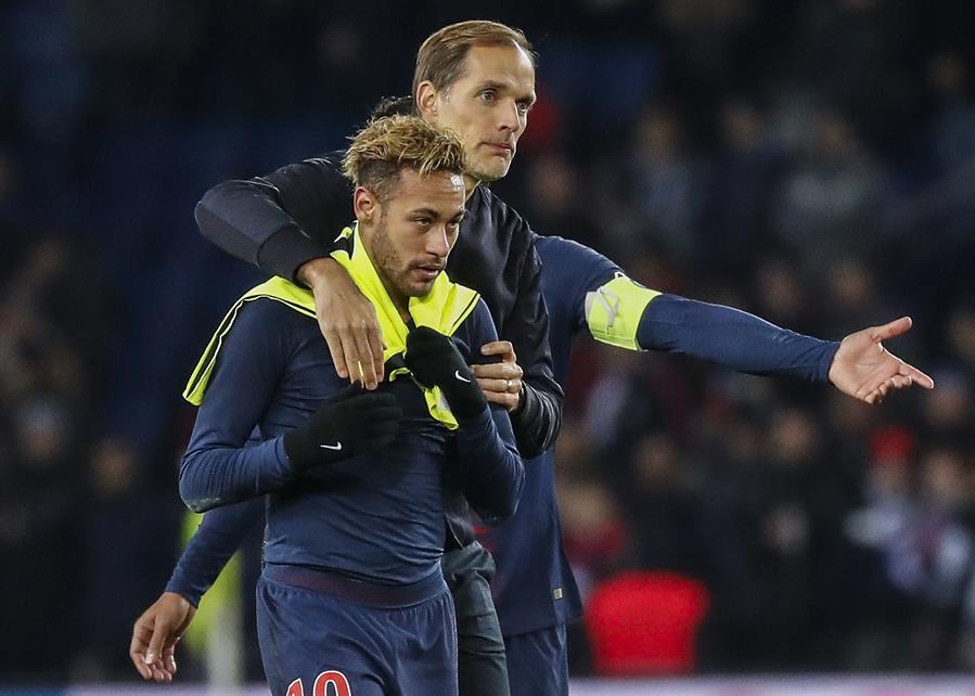 Resultado de imagem para Neymar fez 28 anos nesta quarta-feira (5) e já tem gente dizendo que o jogador está mais maduro profissionalmente nesta temporada de 2020. Aqui você vê alguns motivos que podem mostrar que o atacante da seleção ainda faz o que quer em sua vida e, em muitas dessas situações, irrita profundamente o técnico do Paris Saint-Germain
