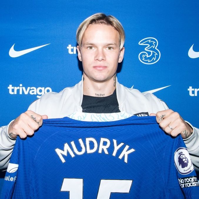 Mykhaylo Mudryk, de 22 anos, assinou acordo com o Chelsea por oito anos e meio
