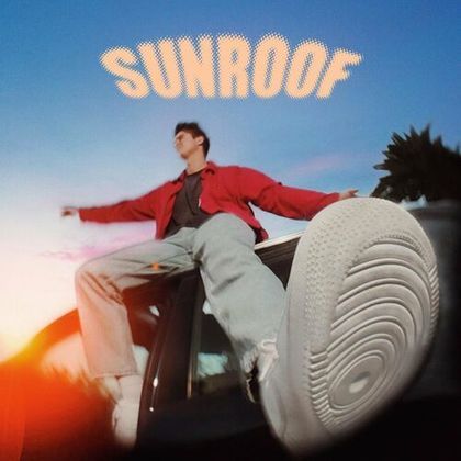 Nicky YoureAssim como Dove, o jovem americano teve um grande hit em 2022, Sunroof. O sucesso estrondoso do single de estreia gabarita o garoto de 23 anos a ser uma das apostas da música para 2023