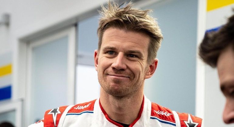 A volta de Nico HülkenbergO piloto alemão está de volta! O veterano ocupou o lugar de Mick Schumacher na Haas e retorna ao grid com mais experiência. A última corrida de Nico na F-1 aconteceu em 2022, no GP da Arábia Saudita, quando o alemão substituiu Sebastian Vettel. Como titular, a última disputa foi em 2020, na Renault. O piloto nunca venceu na categoria