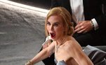 Nicole KidmanA atriz não segurou a surpresa com o episódio de violência. Em uma das fotos que estão agitando as redes sociais, a estrela de Hollywood aparece de boca aberta e sem acreditar no que estava acontecendo diante dos próprios olhos 