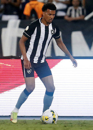 Niko fez sua estreia com a camisa do Glorioso