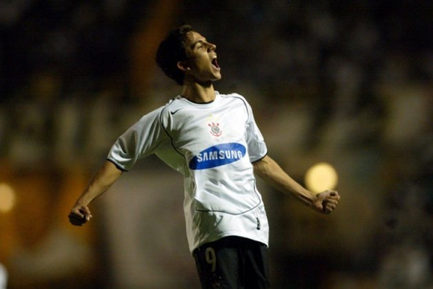 Nilmar - Em apresentação pelo Corinthians, o atacante se diz feliz pela oportunidade de 