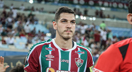 Nino, zagueiro e capitão do Fluminense
