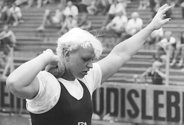 No arremesso de peso feminino, o recorde olímpico tem quarenta anos. Foi nos Jogos de Moscou, em 1980, que a alemã oriental Ilona Slupianek atingiu a marca histórica de 22,41 metros. 