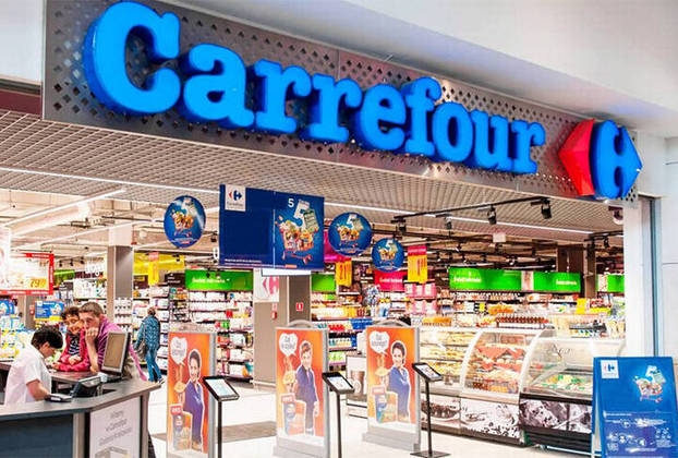 No Brasil, em 2022, o Carrefour foi considerado a maior empresa do varejo alimentício, a maior empresa de varejo e a maior empregadora privada do país. 