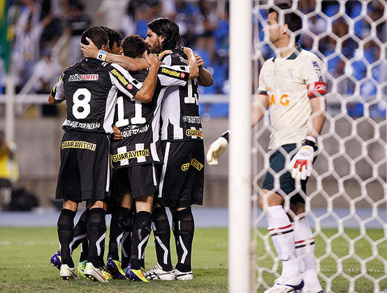No Brasileiro de 2011, o Botafogo venceu o Cruzeiro, fora de casa, por 1 a 0, com um gol raro na carreira do artilheiro uruguaio. De fora da área, Loco acertou um chute colocado, de perna esquerda, garantindo a vitória alvinegra