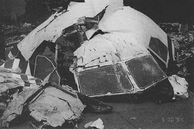 No dia 26/4/1994, o avião que havia saído de Taiwan caiu pouco antes de aterrissar em Nagoya, no Japão. O piloto acidentalmente apertou o botão “TOGA” (take-off, go around), usado em decolagens para acelerar a velocidade.