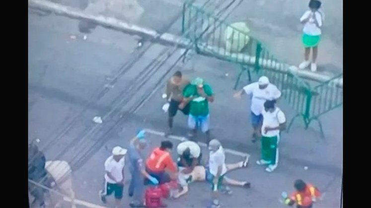 No dia da decisão entre Palmeiras e Chelsea na final do Mundial de Clube, um homem armado no meio da torcida palmeirense disparou contra torcida alviverde e vitimou uma pessoa