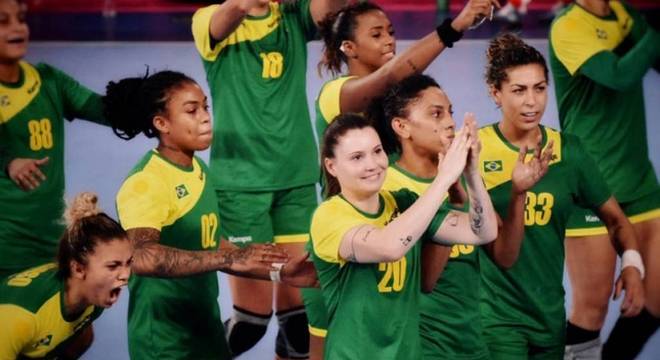 A seleÃ§Ã£o feminina de handebol tenta contra os EUA uma vaga na final