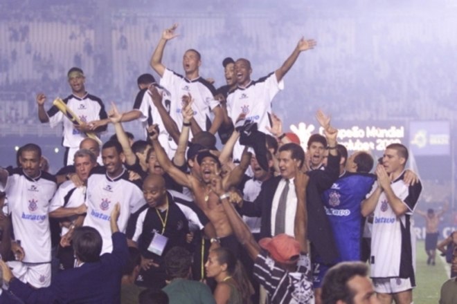 No Maracanã, a final envolveu Corinthians e Vasco. Após 120 minutos marcados por emoção e muito equilíbrio, o empate em 0 a 0 persistiu e, nos pênaltis, o Timão sagrou-se campeão. Porém, o formato do Mundial de Clubes seria momentaneamente abandonado. Além de, em 2000, o Boca Juniors vencer o Real Madrid no Mundial Interclubes, o formato com equipes de todos os continentes só voltou a ser disputado em 2005, tentando evitar a presença de dois clubes do mesmo país