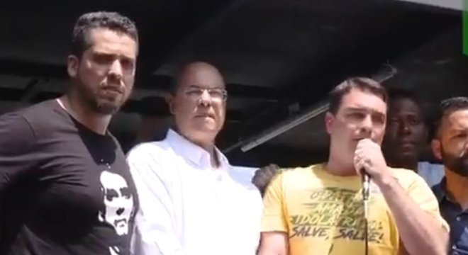 Witzel foi eleito com apoio de Flávio Bolsonaro, mas descolou sua imagem da família