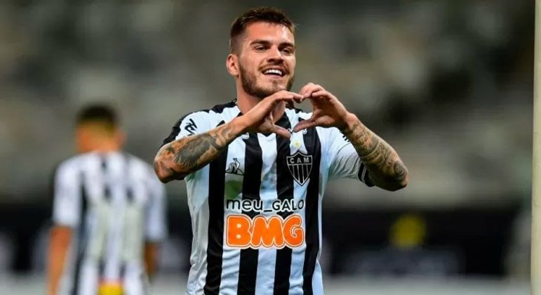 NO RADAR - Em busca de reforços para temporada 2022, o Santos consultou a situação do meia Nathan, do Atlético-MG. A ideia do Peixe seria ter o empréstimo do atleta até dezembro do próximo ano com divisão dos salários, que giram em torno de R$ 400 mil.
