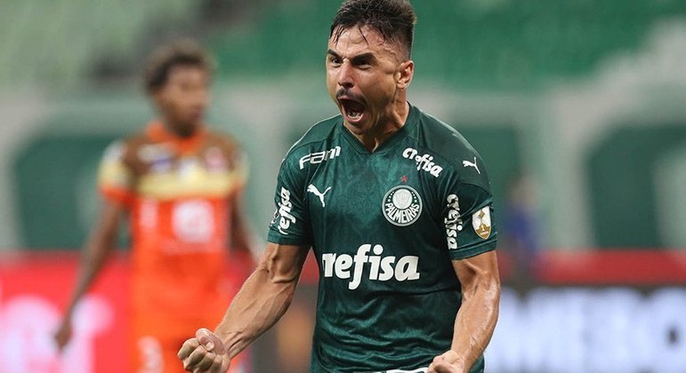 NO RADAR - O Fluminense fez uma nova sondagem por Willian Bigode, que atua no Palmeiras e tem vínculo com o Alviverde até o fim de 2022. Apesar do contrato com o time paulista, o atacante perdeu espaço no elenco e vê com otimismo as negociações com o Tricolor. O clube carioca já havia tentado a contratação do atacante no início de 2021