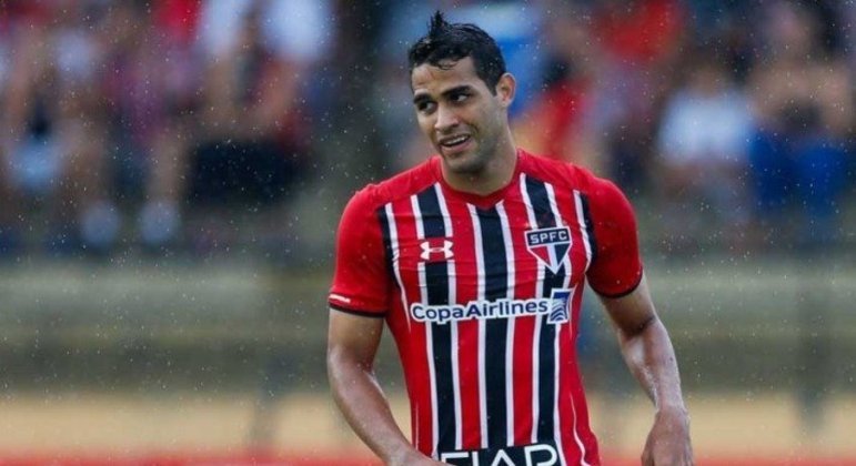 No Tricolor, Kardec jogou de 2014 a 2016, com 99 jogos e 25 gols marcados. Logo depois, se transferiu ao Chongqing Lifan, da China. Hoje, está livre no mercado.