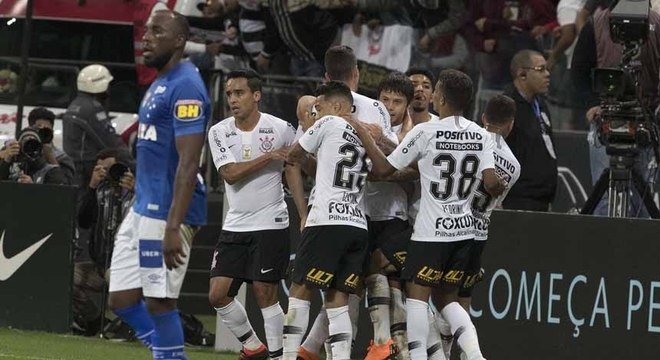 No último confronto entre os times, neste Brasileirão de 2018, o Corinthians venceu o Cruzeiro em sua Arena por 2 a 0, com dois gols de Romero