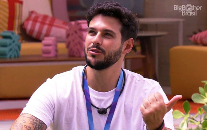 No último fim de semana, Viih Tube também ficou com Rodrigo Mussi, ex-BBB 22. O beijo aconteceu durante o show da Miley Cyrus, no Lollapalooza, também em São Paulo. 