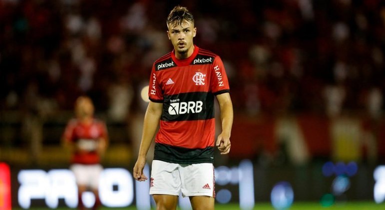 Noga (Z) - Emprestado ao Atlético-GO