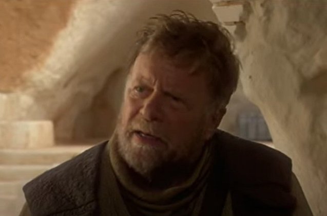 Nome do personagem: Owen Lars - Filmes: Ataque Dos Clones e Uma Nova Esperança - Meio irmão de Anakin Skywalker, criou o sobrinho Luke até ser morto pelas tropas imperiais.