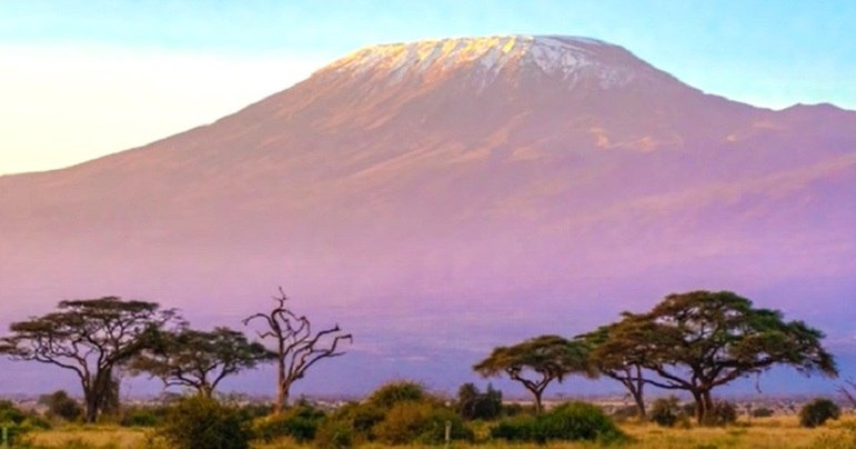 Nome do vulcão: Kilimanjaro, na Tanzânia 